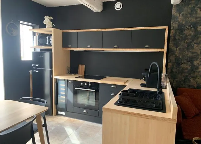 Дом отдыха Le Patio Des Arenes Maison Cosy *